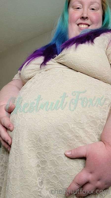Look at how you knocked me up. Would you fuck me and suck on..