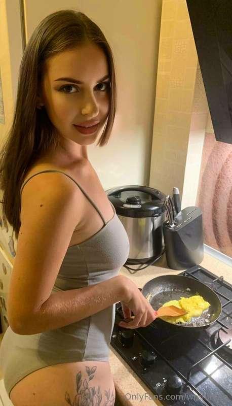 To love and be loved is to feel the sun from both sides💕