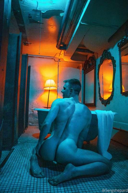 “In The Bathroom” 💦💦💦 Video after tomorrow 🎥