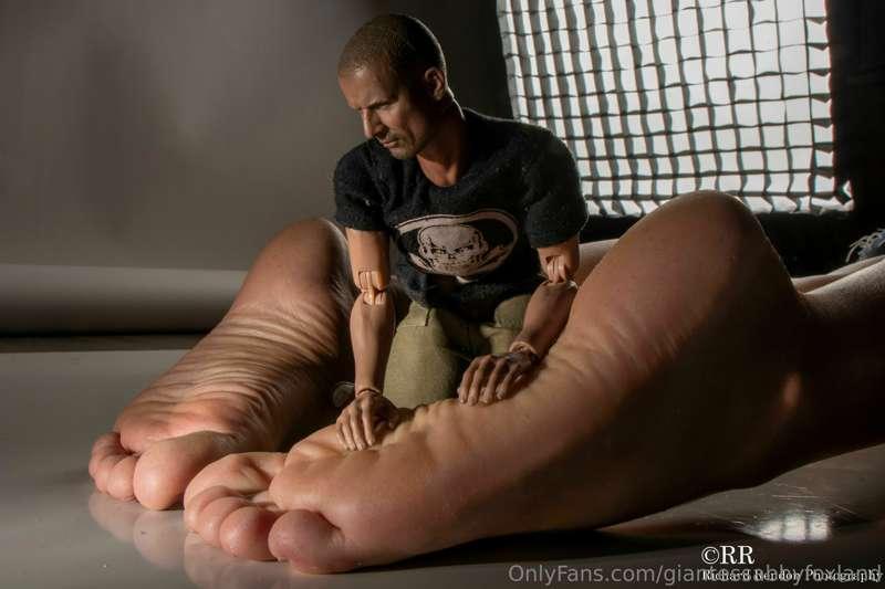 Thank you for the foot massage my tiny♥️