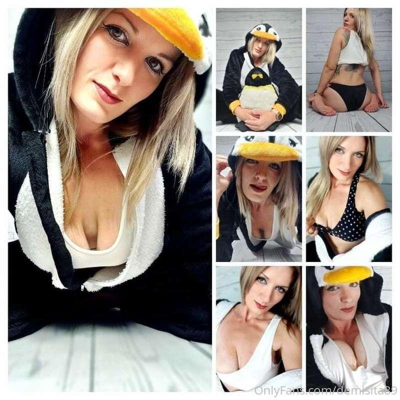 🎃 October means lots and lots of costumes! 🦇

These are just..