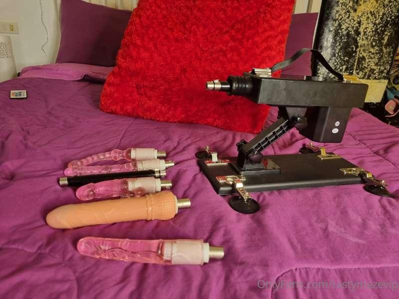Have you seen me get fuck by FUCK Machine ?? 

Order custom ..
