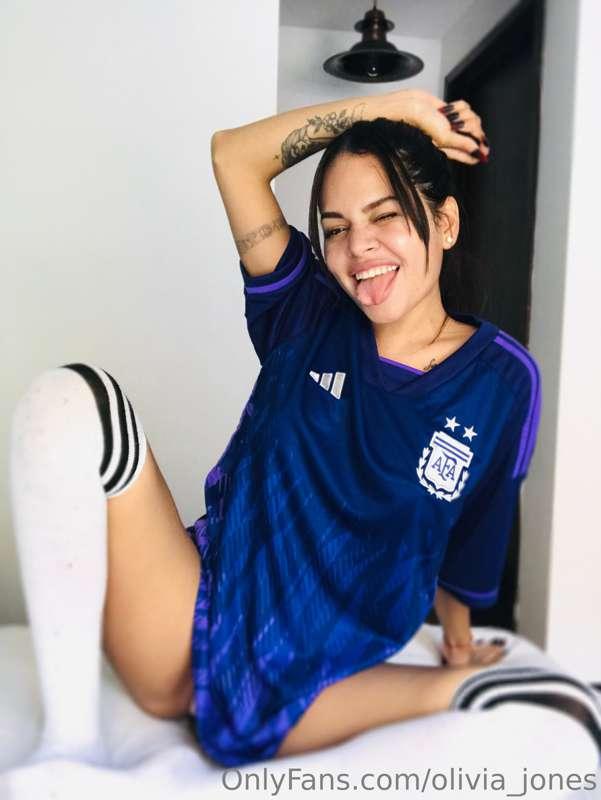 With this tongue I do wonders 🥵💥
