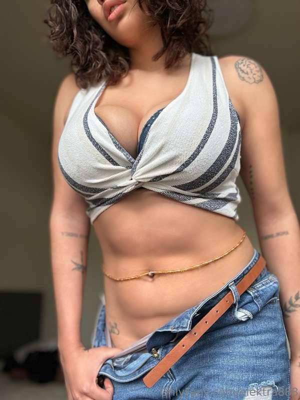 Hope you’re having a great day 😘 make sure to buy some conte..