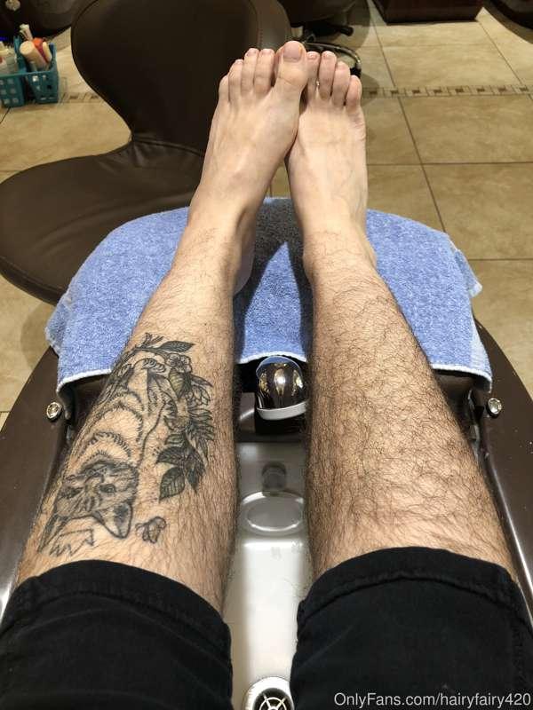 Who wants to treat me to my pedicure & get a masturbation vi..