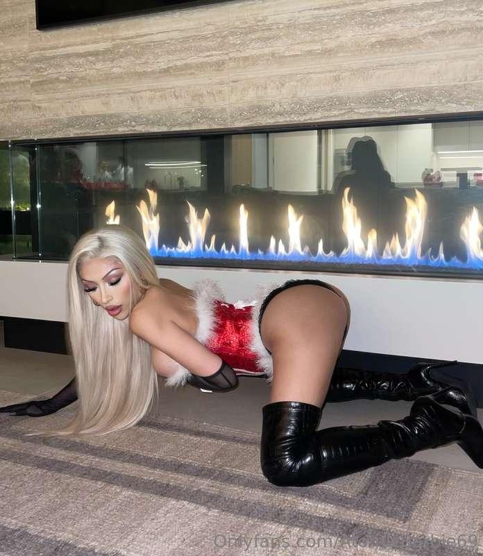 atomicbarbie69 image #3
