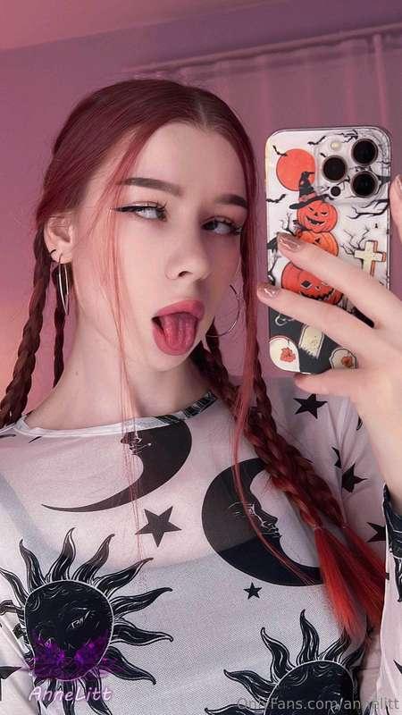annelitt main image