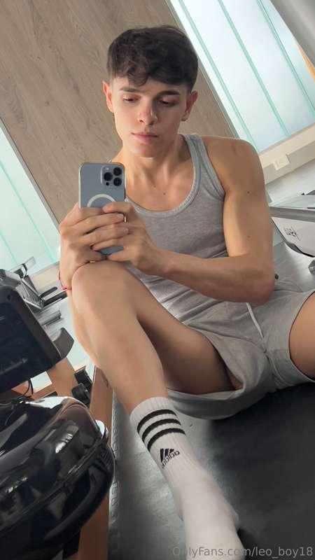 leo_boy18 image #3