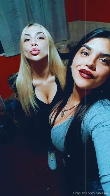 with my friend😏 go follow it and see its content 😈😈
@sexybru..