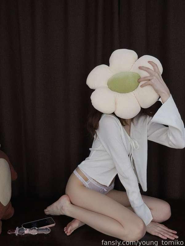 young_tomiko image #1