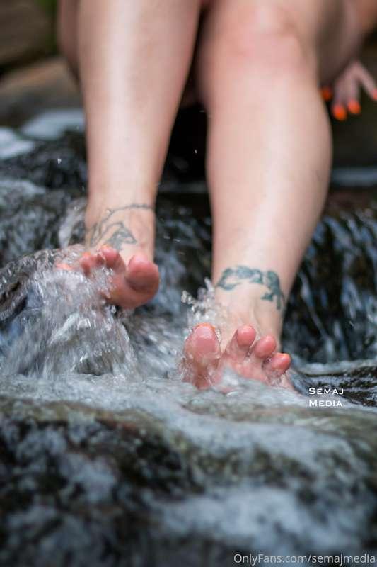 Selah Rain Foot Play In Stream
Photo Set Available For Purch..