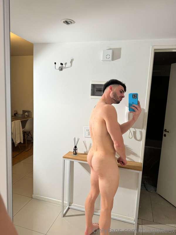 What distracts you the most, huh, my dick or my ass?🤔😳