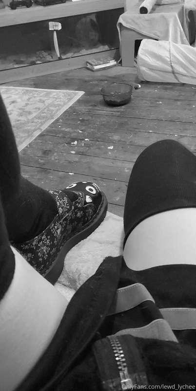 Thighs UWU