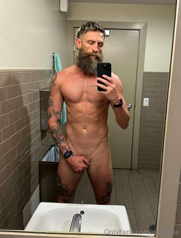 It’s Sunday. Take ya ass to ⛪️