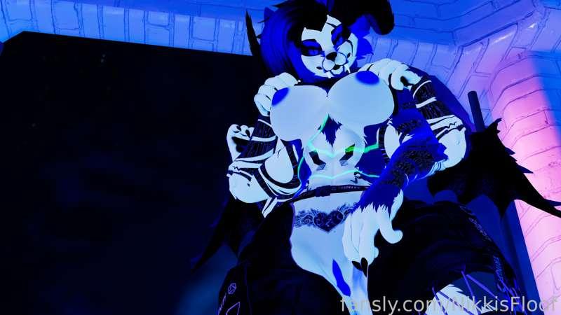 nikkisfloof image #1