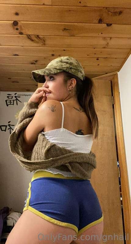 This is what a hot 22 year old looks like when she’s had a f..