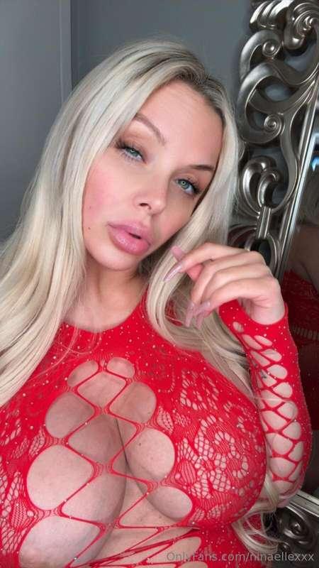 Friday is for getting FUCKED... who's cumming in mommy's pus..