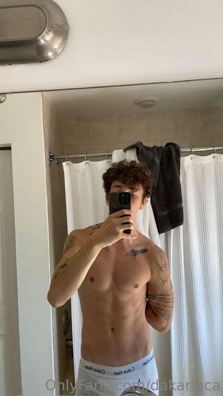 hey there 😏