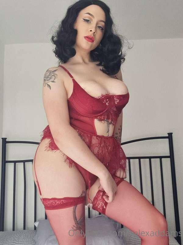 tip this post if I made your cock twitch 😏 and I'll send you..