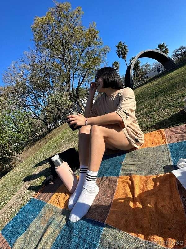 Let's have a picnic in the park😘