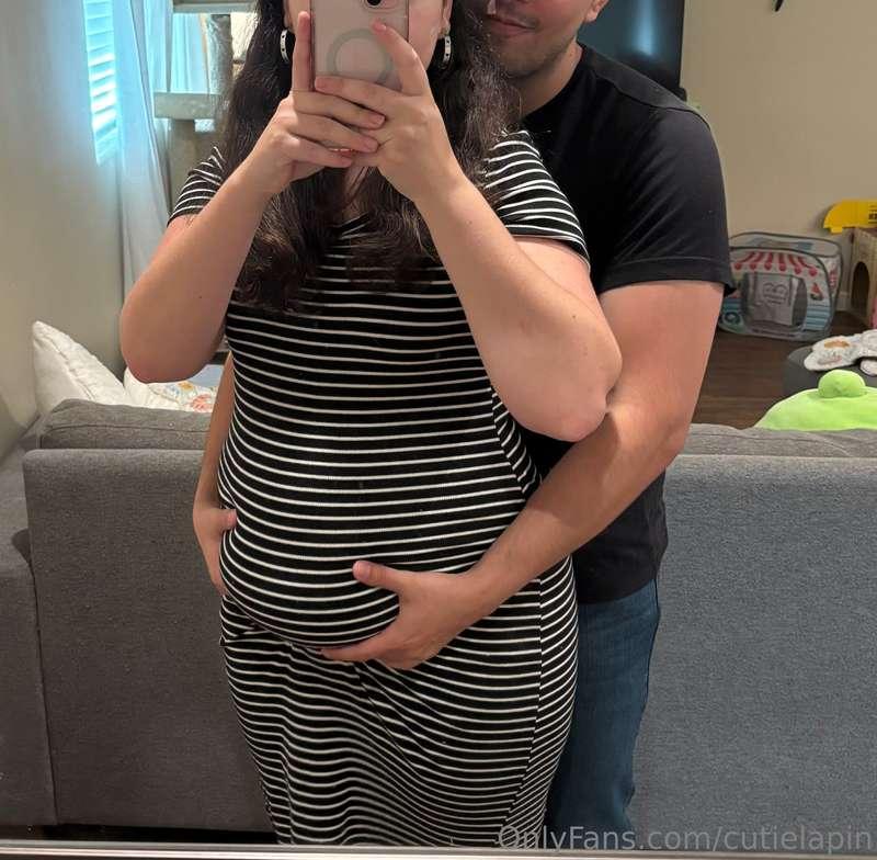 Took an edible on date night. Stuffed myself with a giant pr..