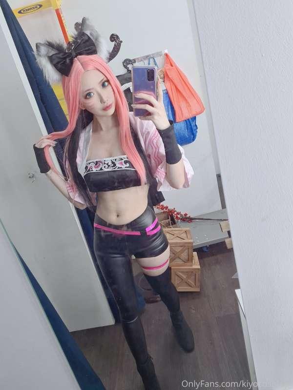 HYLT Jennie x Ahri shoot today!