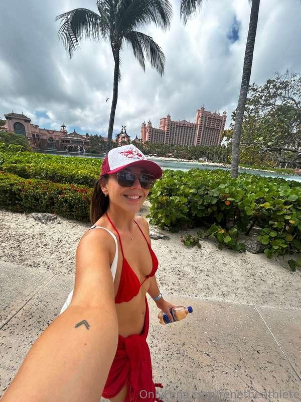 All smiles ❤️❤️ Bahamas is my new favorite place 