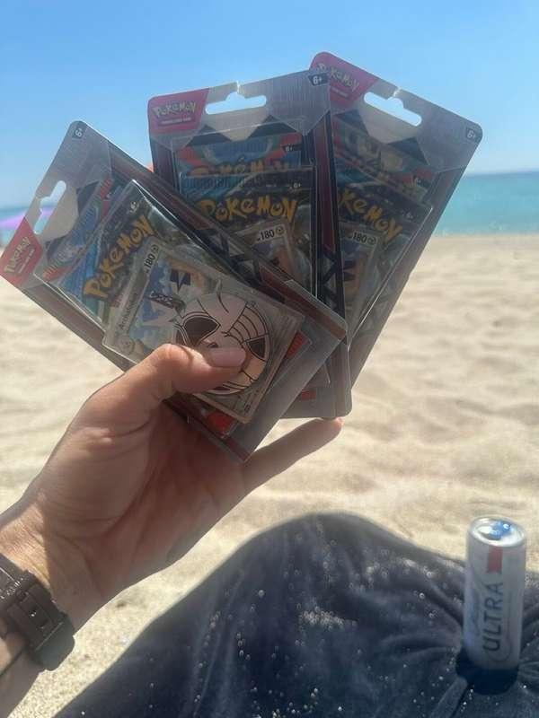 Ripping packs on the beach. I’m in my element! Ps. It’s a nu..