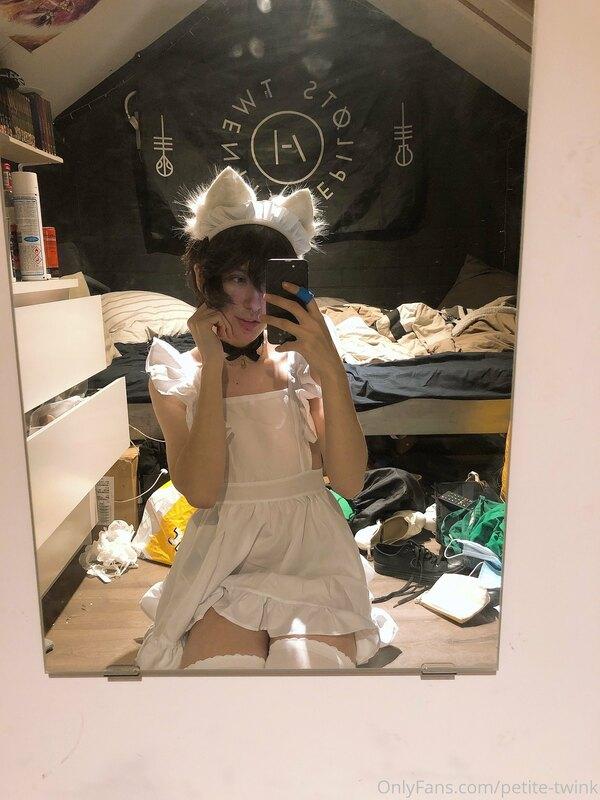 Catboy!! Come spoil me ?