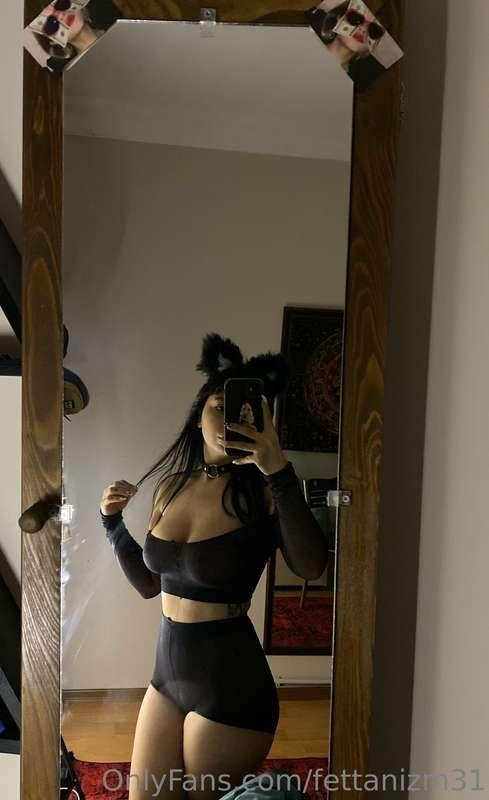 Come closer👉🏻👈🏻