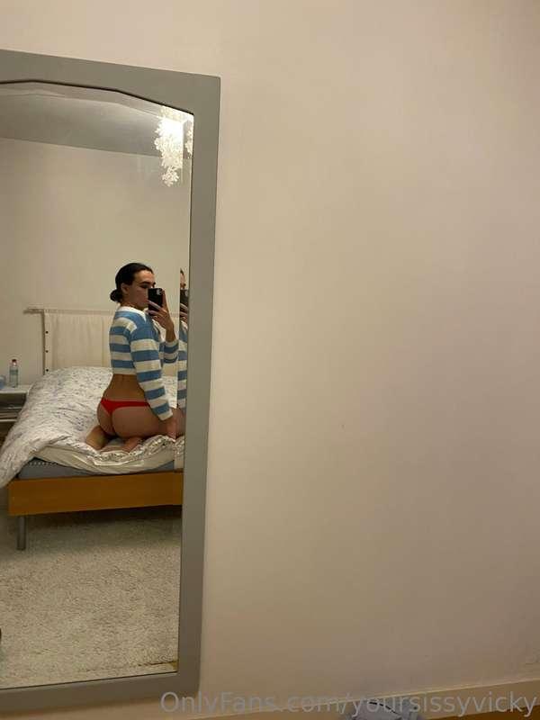 yoursissyvicky image #0