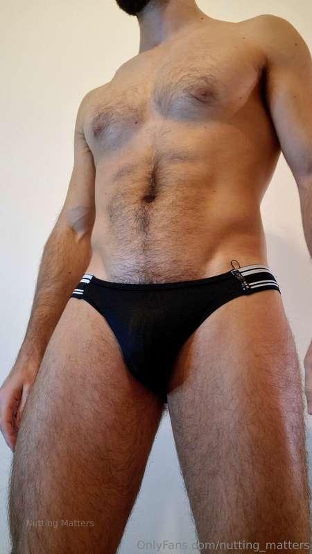 Would you rather sniff my bulge or have me strip naked?#nsfw..