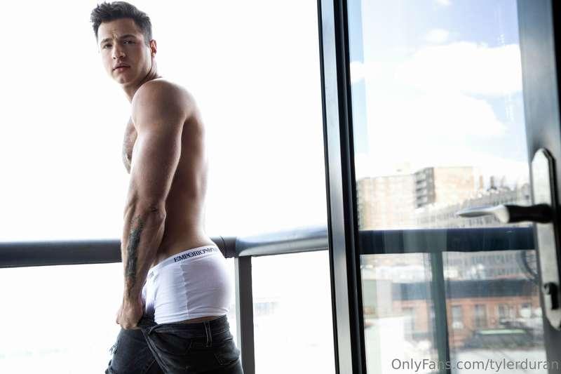 Which side do you like more? 🍆🍑