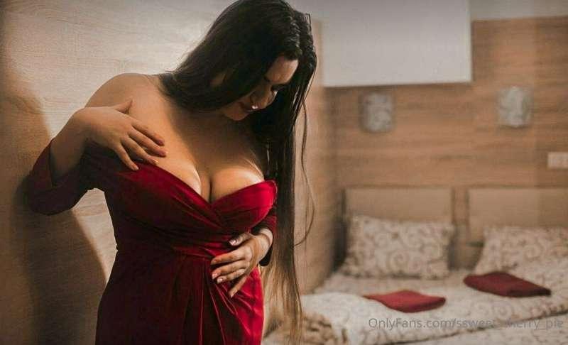 Imagine that we are in the same room❤️
Mmmm do you want to t..