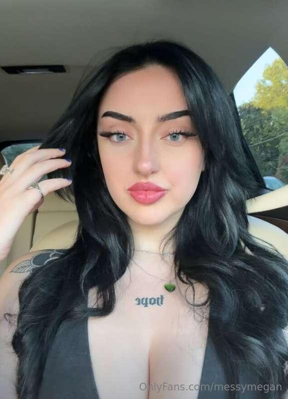 My hair is jet black again and I feel complete <3