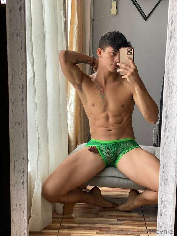 It just wants to say hi 😋🔥