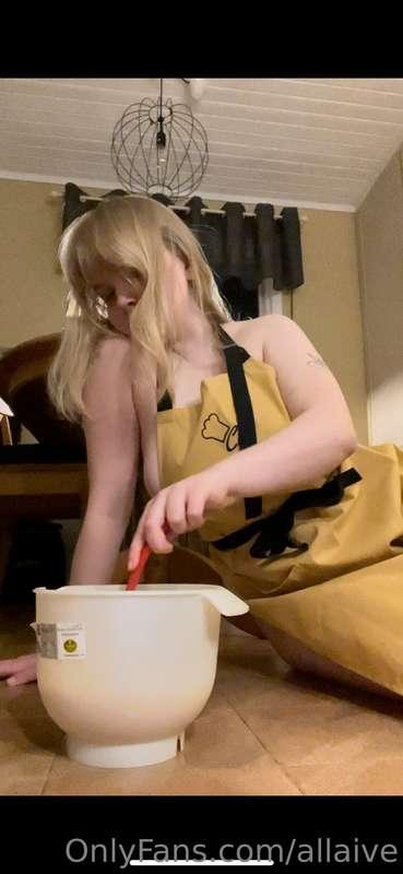 Let’s bake a creampie🥵😘❤️