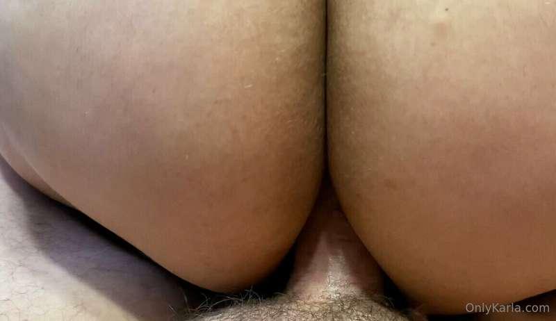 If you like anal, you'll love the fresh BUNDLE in your DMs r..