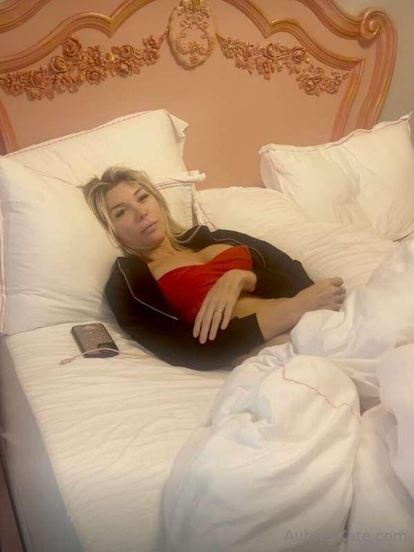 🥵 This sexy NEW B\G TAPE is out NOW! We had sooo much fun in..