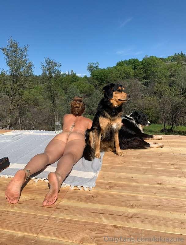 Took a break from filming some custom content yesterday to e..