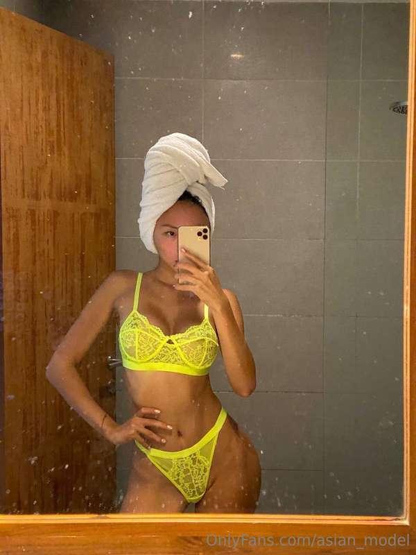 I love playing with myself after a shower 💦💋 You want to see..