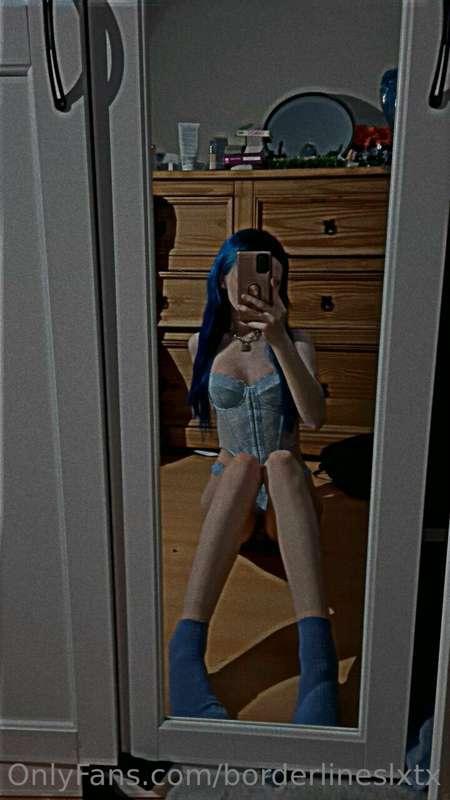 Waiting here for you to have me!
Full nude, nips, pussy, 🍒😈
..