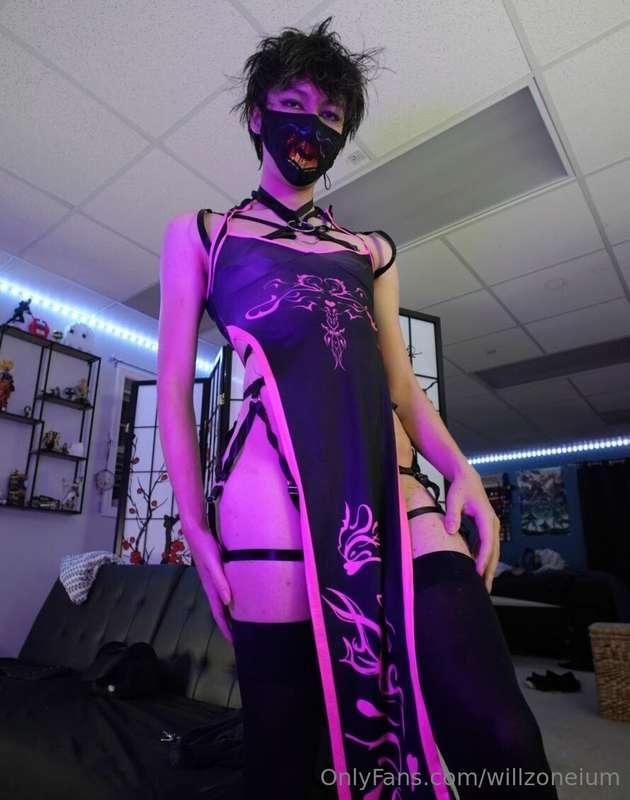 who doesnt like femboys in pink :3 