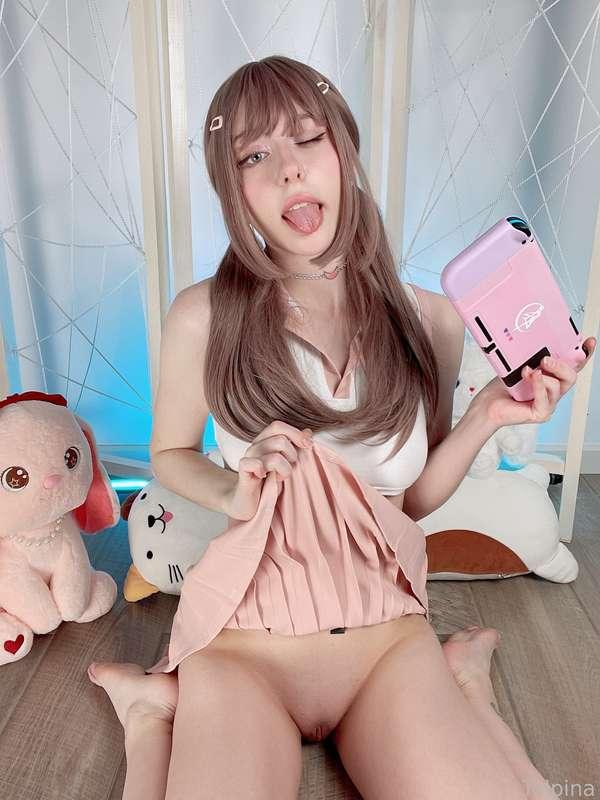 can we play together tonight? I'll be fine with any game since I can spend more time with you 💖

#cute #uniform #tits #bcup #pussy #shaved #pinkpussy #gamergirl #ponytails #brunette