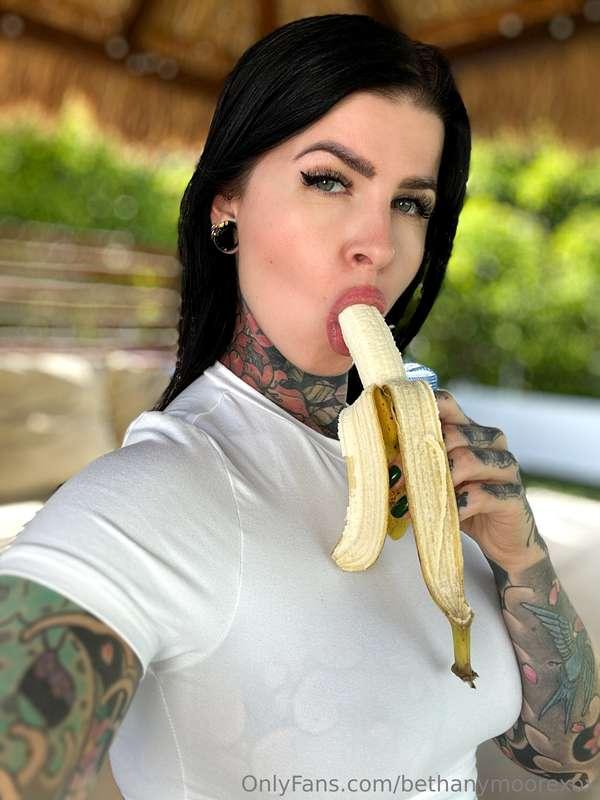 would you let me suck you dry💦