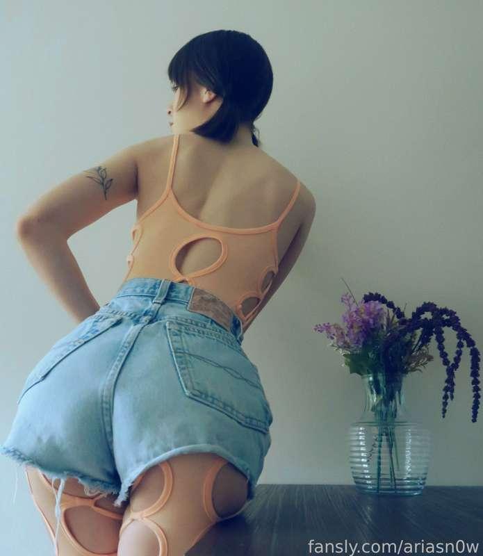 🌱let me sit on your face🌱