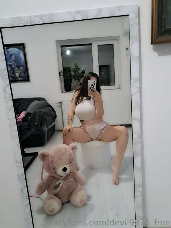 End of September Flash Sale - Do you like feet? 😈 10 photos ..