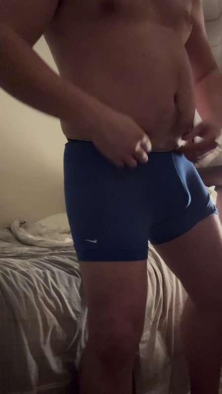😜