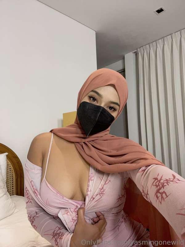 yasmingonewild image #0