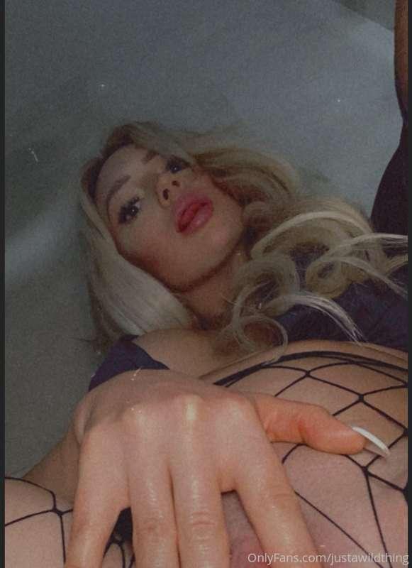 brb doing hot girl shit